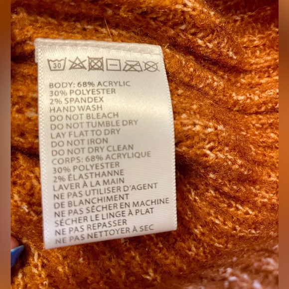 Cute multi colored crewneck sweater. - Picture 4 of 4